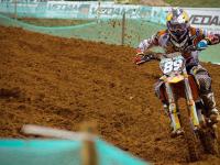 开云体育APP下载-赛道与球场，速度与激情的双重奏