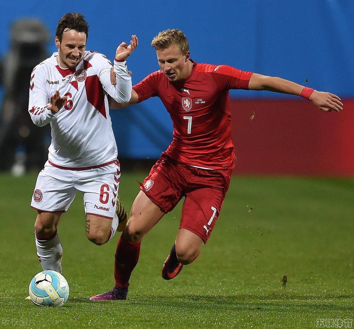 捷克队在比赛中展现出色实力,夺得胜利 捷克队在比赛中展现出色实力,夺得胜利