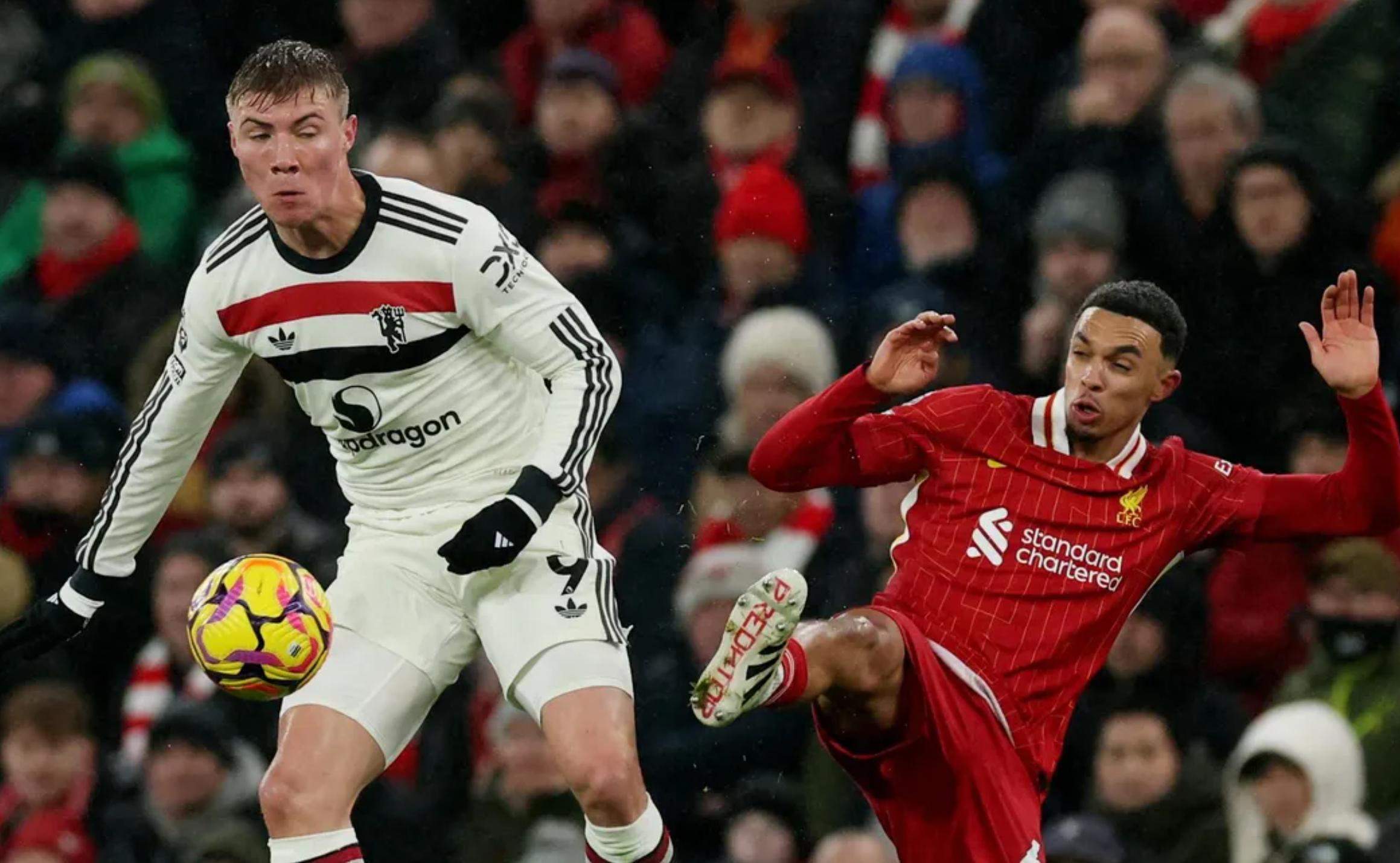 利物浦客场大胜曼联,雄踞积分榜榜首势不可挡的简单介绍 利物浦客场大胜曼联,雄踞积分榜榜首势不可挡的简单介绍