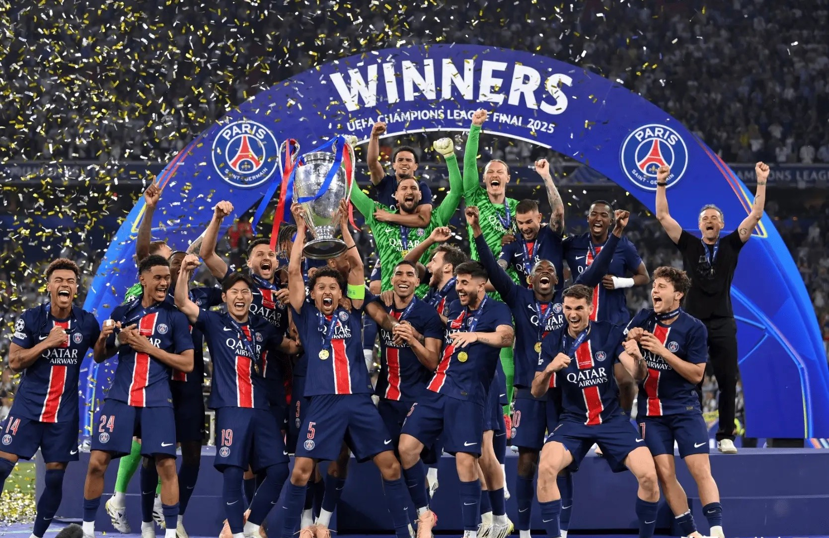 法国球员在比赛中展现顶尖实力，赢得比赛