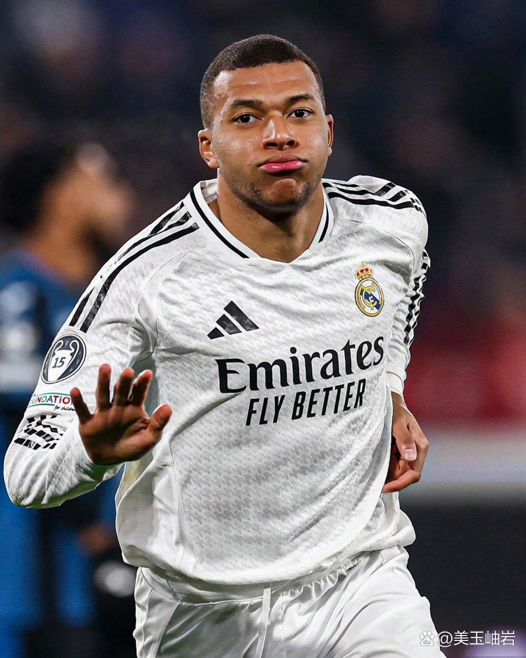 皇马后卫铲球破坏对手进攻，助球队守住领先优势的简单介绍