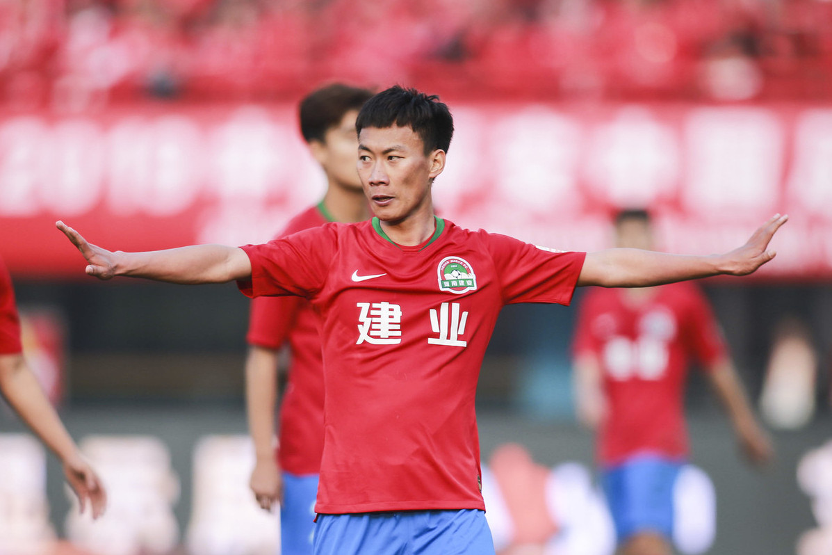 关于河南建业硬仗告捷，取得重要三分的信息