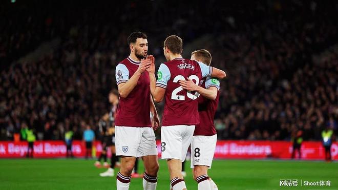 南安普顿主场击败埃弗顿，豪取三分